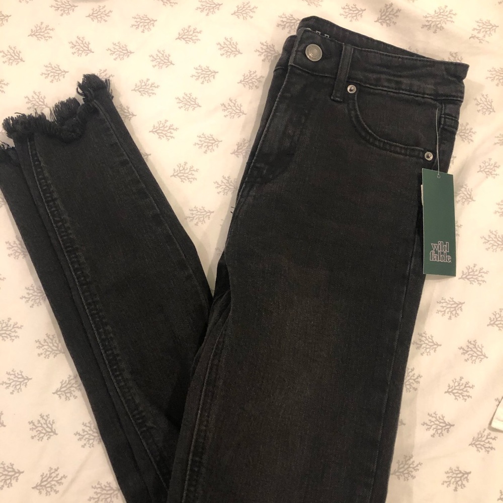 Black ankle jeans